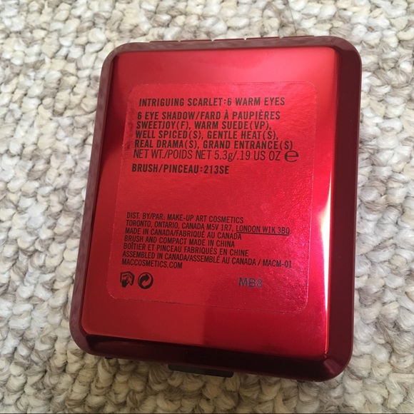 MAC Intriguing Scarlet 6 Warm Eye Shadow P… - Picture 6 of 7